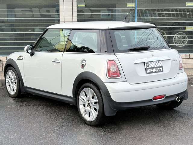 テールランプはくもりや割れ等も無くクリアでキレイな状態です♪