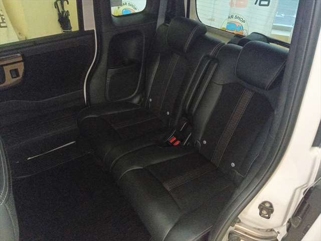 キッズスペースもあり、お子様連れでも安心にお買い物できますよ♪