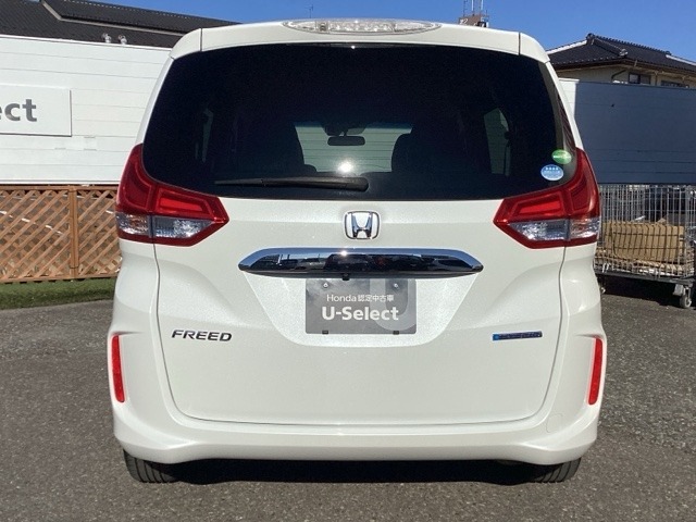 保証期間を1年又は4年間延長することができる「ホッと保証プラス」がございます。しかも距離無制限、購入時しか入れない保証延長プランです。詳細はスタッフにご確認ください。※対象外車両もあります