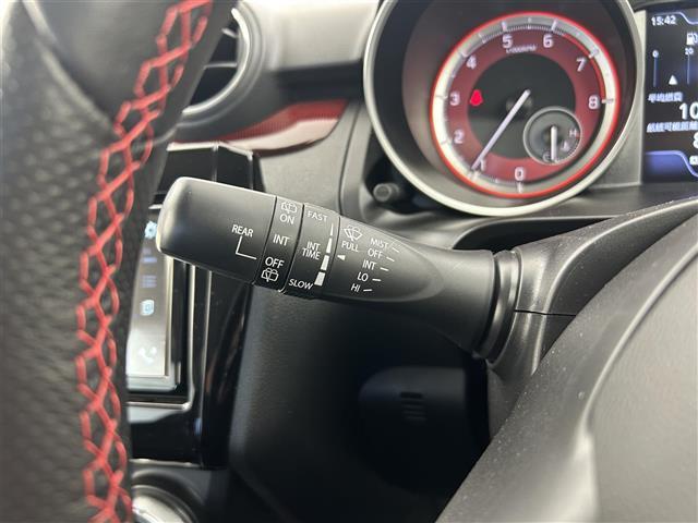 【運転席操作部】快適なドライブを楽しむための機能が装備されています！運転席から触れるので、使いやすいです！除菌プランいれていただくと、さらに清潔で安心していただけます！