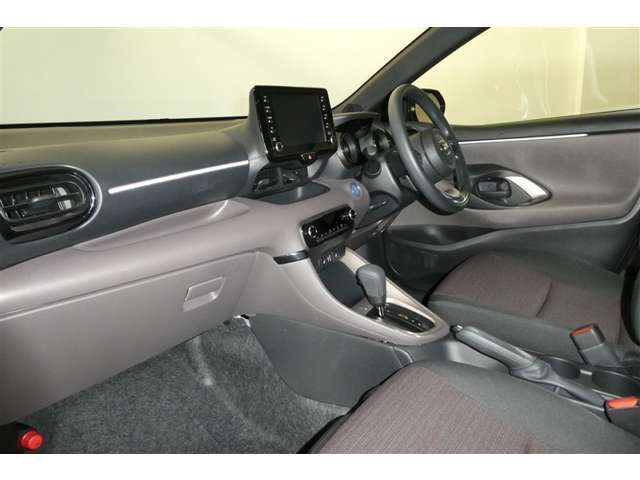 見通しのよいすっきりとした視界で、誰でも運転しやすいです。運転のしやすさは疲れにくさにも繋がりますよ♪