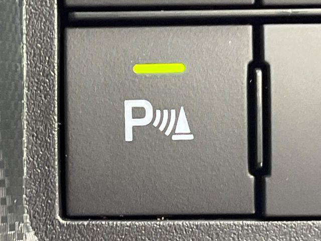 【コーナーセンサー】バンパーに付いたセンサーが障害物を検知！一定の距離に近づくとアラートで教えてくれます♪狭い駐車スペースや車庫入れ時も安心ですね☆
