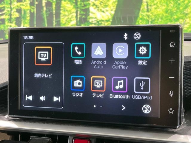 【ディスプレイオーディオ】お手持ちのスマートフォンとの連携で、ナビや音楽再生など各種アプリを使用可能。スマホに近い感覚でお使いいただけます♪