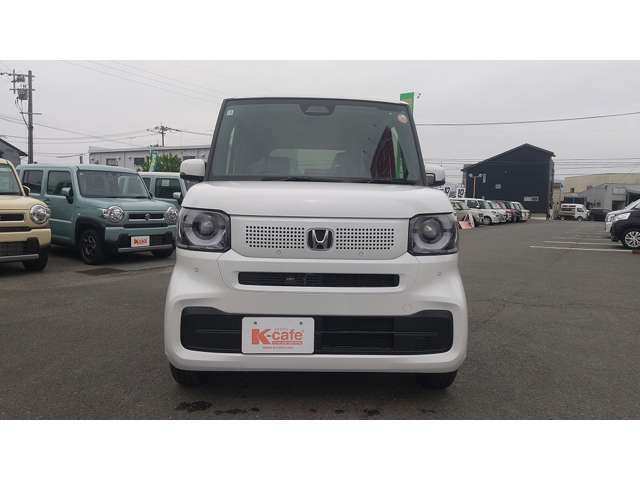 ケイカフェはオールメーカーのお車を取り揃えておりますので、1度のご来場でオールメーカーのお車を実際に見て比べていただくことが出来ます。試乗車も多数ご用意しておりますので、楽しく乗り比べしましょう！