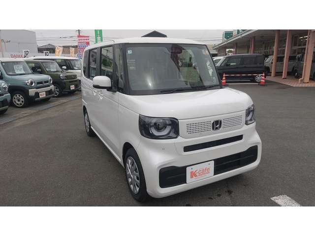 【届出済未使用車の得する価格】大量仕入れにより車両価格が割安な上重量税は払い込み済みで、登録月によっては取得税もかかりません。