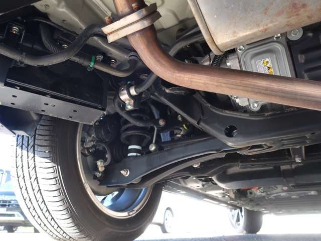 下回り・足回りはご納車前にメカニックにより点検整備致します。