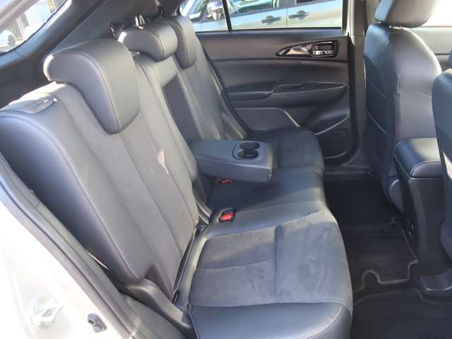 三菱認定UCARプレミアム保証：3年間・走行距離無制限保証付き　安心・安全の納車前点検・整備やご納車後のアフターサービスもしっかりフォロー！全国の三菱ディーラー工場にてアフターフォロー致します。