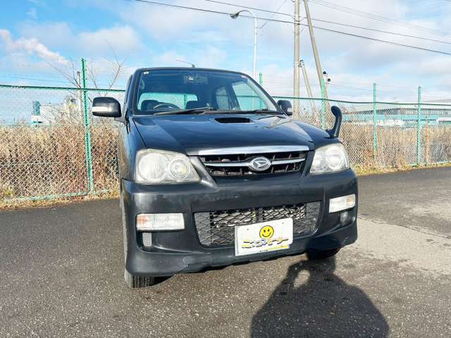 人気カラーのブラック！ターボ車なので長距離の運転も快適♪ABS