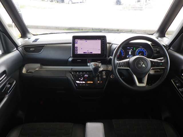 背が高い分フロントガラスも大きいので視野も広く運転しやすい！