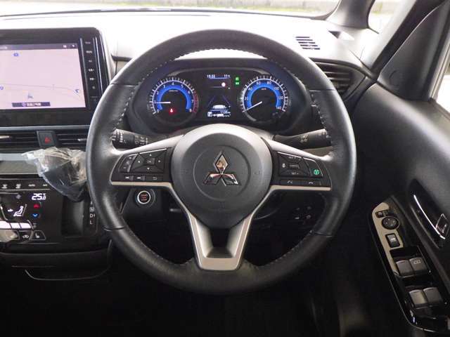 ハンドルを眺めていると運転したい気持ちが高まってくる！