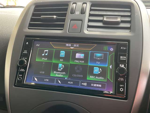 案内表示も見易く、クリアな画質を楽しんでいただけるフルセグ地デジTV、DVDビデオの再生や、音楽録音再生・Bluetooth、USB接続音楽再生など多数の機能も満載です！！