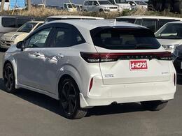 電動格納ウィンカーミラー・17インチ純正AW・プライバシーガラス・W/S/Cエアバッグ・ABS