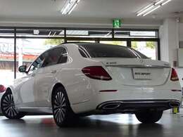 駐車位置検索を含むMercedes me connect搭載車！！　専門店ならではの1台！！　禁煙車　取説・記録簿付き　もちろん修復歴御座いません！！　メルセデスが先進技術を投入した