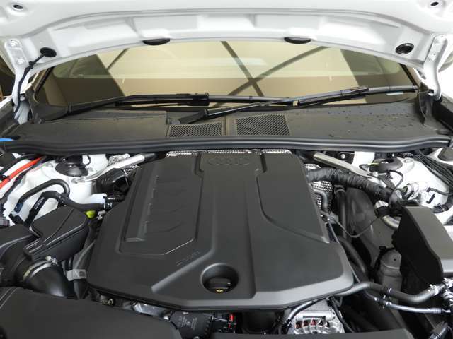 ☆2.0TFSIエンジンはVTG（可変タービンジオメトリー）を採用するターボチャージャーを搭載し、150kW（204PS）/340Nm（34.7kgm）を発生☆