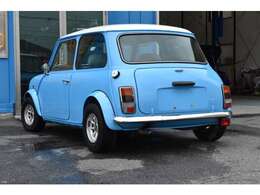 水色へのオールペン車になります。ケンジントン