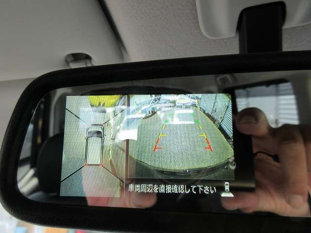 全方位カメラで駐車も安心です♪