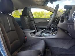 「この車の写真をもっと見たい」「状態が気になる」「この装備はついている？」どんな小さな疑問でもお気軽にお問い合わせください！