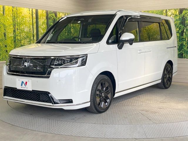 大好評のボディコーティング「弾スプラッシュコート」もご納車までに施工可能。通常のガラスコートと異なる、耐久年数6年の無機質ガラスコーティングが、ボディをキレイな状態に保ってくれます。