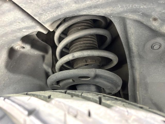 下回りの劣化予防の為の防錆加工の施工も承っております。降雪地域はもちろん、沿岸部にお住いの方や、趣味でマリン・ウィンタースポーツをされる方に大変好評いただいております。