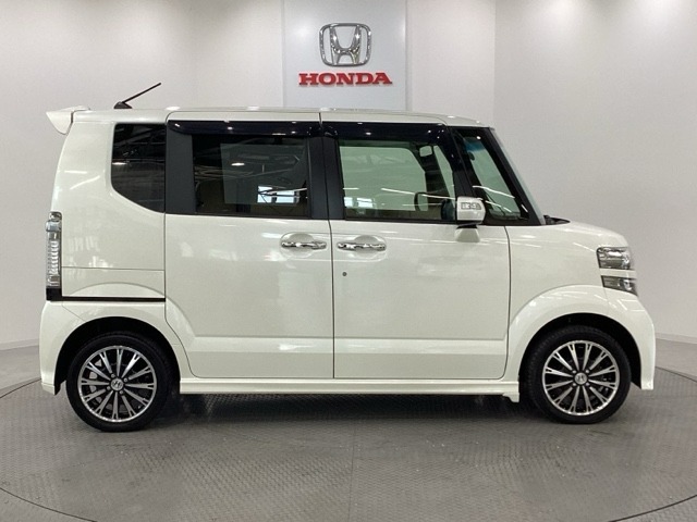 購入後も自社指定整備工場完備でお客様の愛車をしっかりサポート致します！御納車時には安全かつ安心してお乗り頂けるようホンダ専門知識を持つ整備スタッフが点検・整備・装備も説明をしてお渡ししております。