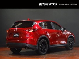 【CX-5】上質感と精悍さを兼ね備え、ワイド感を強調した意匠。オールラウンドな機能美と品格、洗練されたデザイン。