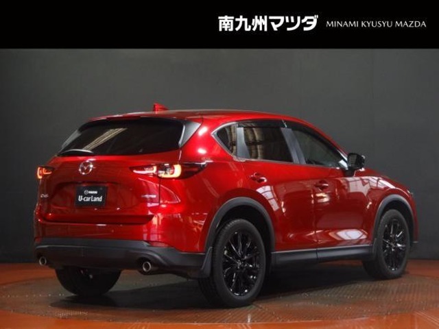 【CX-5】上質感と精悍さを兼ね備え、ワイド感を強調した意匠。オールラウンドな機能美と品格、洗練されたデザイン。