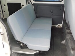 後部座席です。