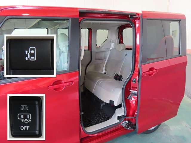 手荷物で両手が塞がっていてる時も足先でオープン！！助手席側ハンズフリーオートスライドドア！