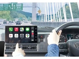 18,000円の追加料金にて、7インチナビを9インチディスプレイオーディオへご変更も可