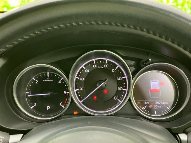 WECARSの展示場では実際に見て、触ってお車をお選びいただけます！知識の豊富な営業スタッフが様々なカーライフをご提案いたします！