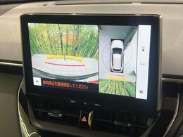 【パノラミックビューモニター】専用のカメラにより、上から見下ろしたような視点で360度クルマの周囲を確認することができます☆死角部分も確認しやすく、狭い場所での切り返しや駐車もスムーズに行えます。