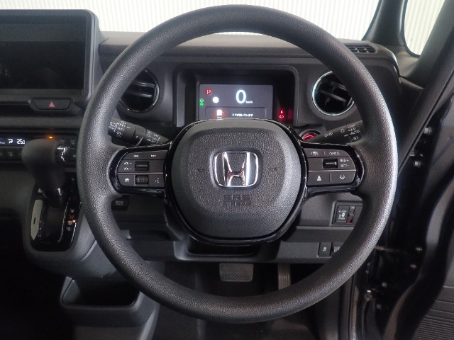 【Honda SENSING】衝突被害軽減ブレーキ〈CMBS〉、ACC〈アダプティブ・クルーズ・コントロール〉、LKAS〈車線維持支援システム〉、誤発進抑制機能、等で安全運転のサポートをします！