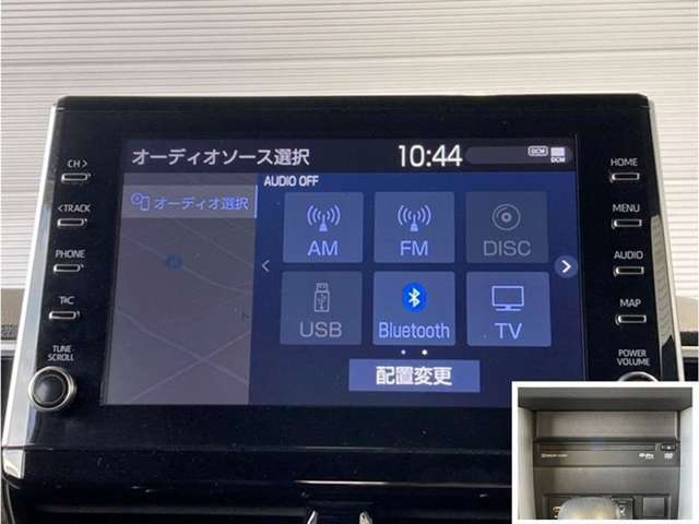 ディスプレイオーディオを装備。スマホと車をつなぐことで、これまでのナビに加えていろんなサービスが楽しめます。☆CD/DVD再生機能付き☆