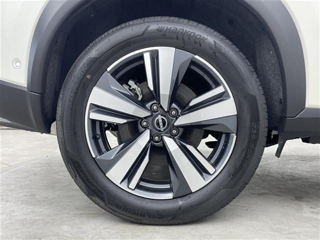 【タイヤ・ホイール】足回りもかっこよく決まってます！社外のアルミやスタッドレスタイヤも取り扱いございます！！ドレスアップもカスタマイズもお任せください！！