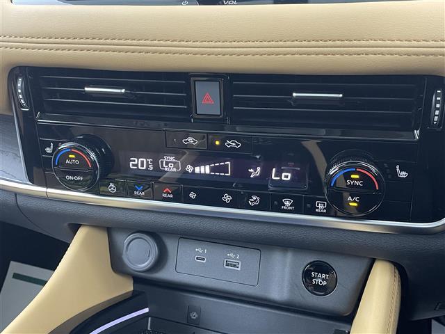 【運転席操作部】快適なドライブを楽しむための機能が装備されています！運転席から触れるので、使いやすいです！除菌プランいれていただくと、さらに清潔で安心していただけます！