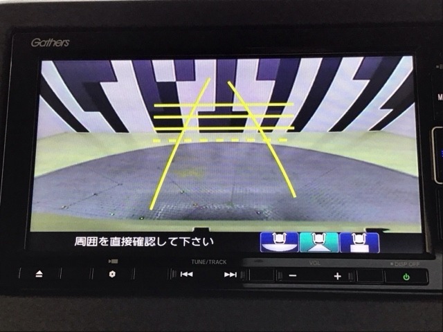 バックカメラ付きで後方の確認も安心です！スムーズな駐車・車庫入れをサポートいたします！