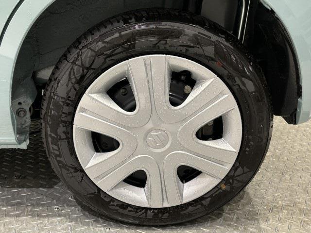 届出済未使用車とは、登録済みでなおかつ使用していない車のことを指します！ナンバー登録はしてあるものの、実際には使用されず保管しているケースが多く、必要最低限の走行しかしていないお車です♪