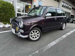 この度は、当社のお車をご覧頂き誠にありがとうございます。お車の状態や、装備の詳細はご連絡ください。担当者がご案内させていただきます