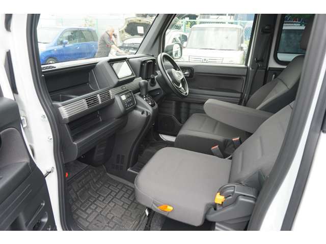 品質と価格に精通した、仕入れのプロが厳選した車両のみ仕入れております。ぜひご体感ください。