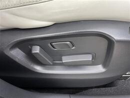 【運転席】『運転席周辺』の画像になります。写真の内容に関してご不明点、ご質問等がございましたらお気軽にガリバー店舗までお問い合わせください。