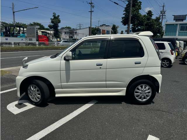 総額金額の中には車検2年（自社整備付）、自動車税、無料保証もすべて含んでおります！ご安心ください！おまかせください！直通TEL052-619-6662