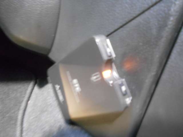 料金所も窓を開けずにスイスイ通過できる ETC付いてます。