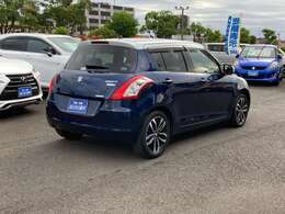 【原川鈑金塗装工場】西日本最大級の自社運営の鈑金塗装工場を完備しております。熟練の技術者が多数在籍し、一般修理や事故修理にも専門のスタッフがしっかり対応しますので安心です。