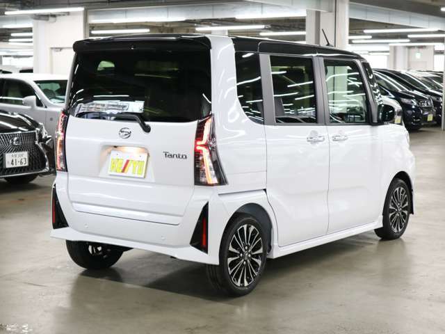 自社陸運局指定工場完備！国家資格車検検査員資格を持った整備士による整備。走行に関係のない所も不具合箇所があれば修理してお渡しいたします。