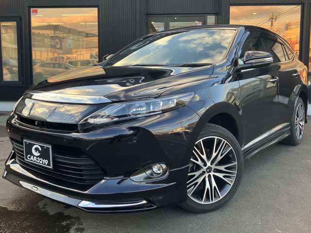 ボディカラーは「スパークリングブラックPクリスタルS」