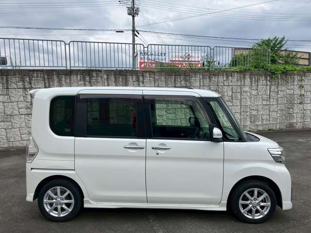 ☆当店は自動車損害保険の代理店です。もしものために自動車保険も当店におまかせ！☆任意保険の見直しも大歓迎です♪