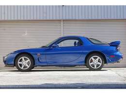 毎月県外納車多数あります。北海道・青森・沖縄まで実績ありますので、安心してお任せいただけます。お気軽にご相談ください。もちろんマツダディーラーですので国家資格保有者がしっかり整備してお届けします。