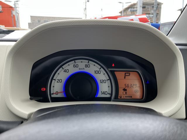 燃費効率が良い運転状態になるとメーターの照明がエコドライブをサポートします