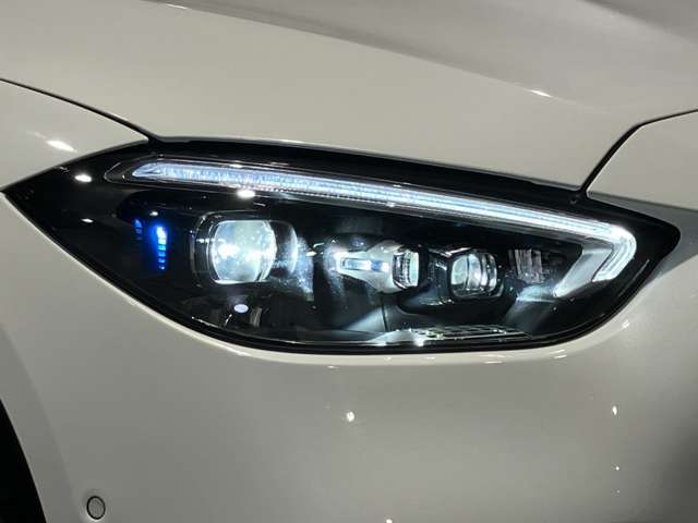 メルセデス・ベンツ正規販売店である当社で自動車保険にご加入いただくと、メルセデスオリジナルの『安心サービス』が無償でプラスされます！詳しくは当社までお問合せください！