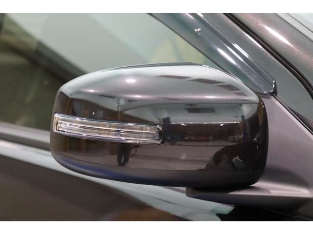 ウィンカーミラー